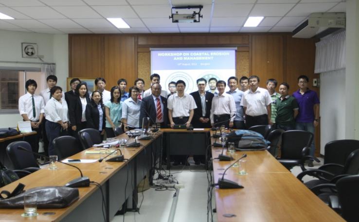 研究團隊與泰國Kasetsart大學(xué)開(kāi)展國際合作中期學(xué)術(shù)會(huì )議交流 研究團隊與泰國Kasetsart大學(xué)開(kāi)展國際合作中期學(xué)術(shù)會(huì )議交流